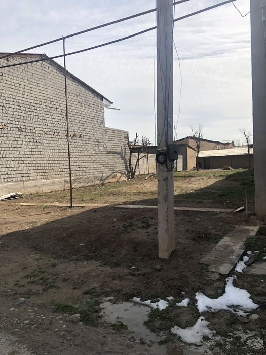 Uch Qaxaramon postidan Otkanda  4sotix yer sotiladi