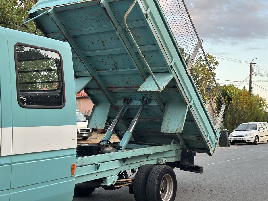 Mercedes Sprinter - 2.9 Diesel basculabil 3,5 Tone se conduce cu cat B