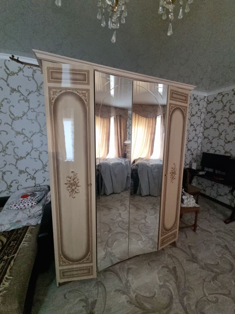 Продам шкаф в отличном состояний