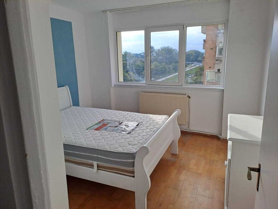 Chirie apartament 2 camere decomandate situat în Centru Nou
