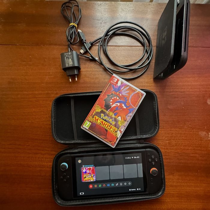 Nintendo Switch 2 + joc Pokemon Scarlet