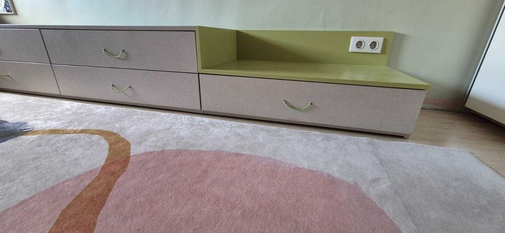 Запазен шкаф със 7 чекмеджета изпълнен от ПДЧ