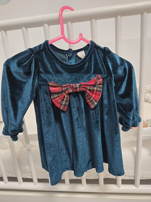 Vand rochie fetita 3-6 luni