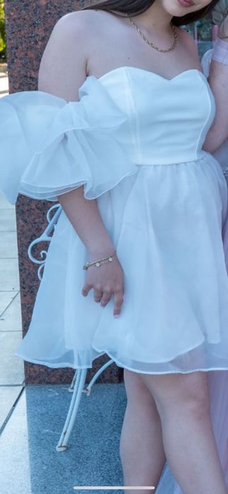 Официална бяла рокля