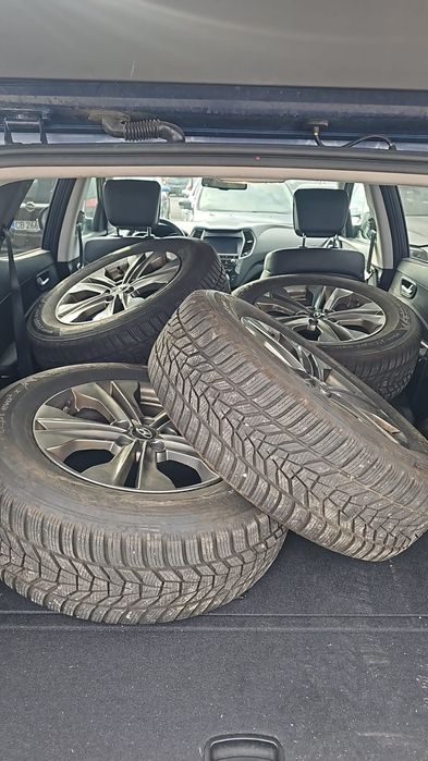 Hyundai Santa fe ix35 235/65/17