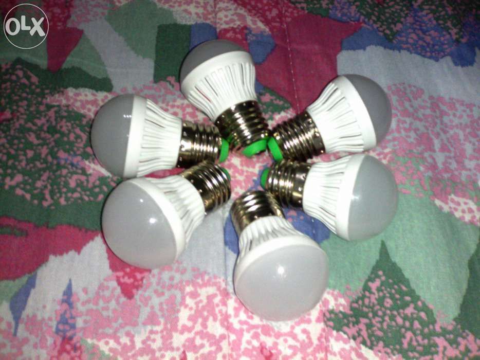 Becuri economice reci pe led smd