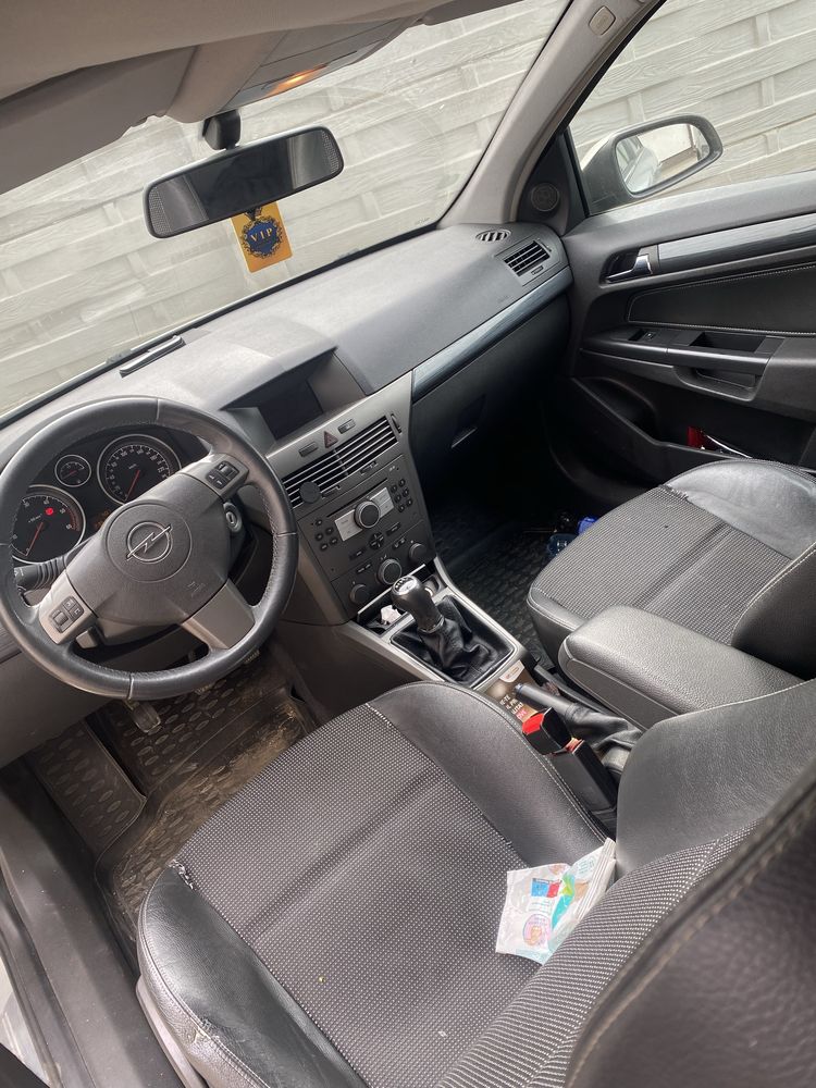 Vând Opel Astra H 1.9 cdti / schimb cu auto GPL