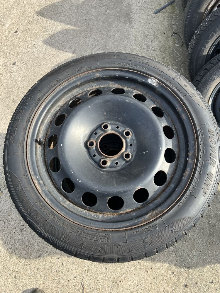 set 4 jante bmw cu anvelope 205 50 17 iarna