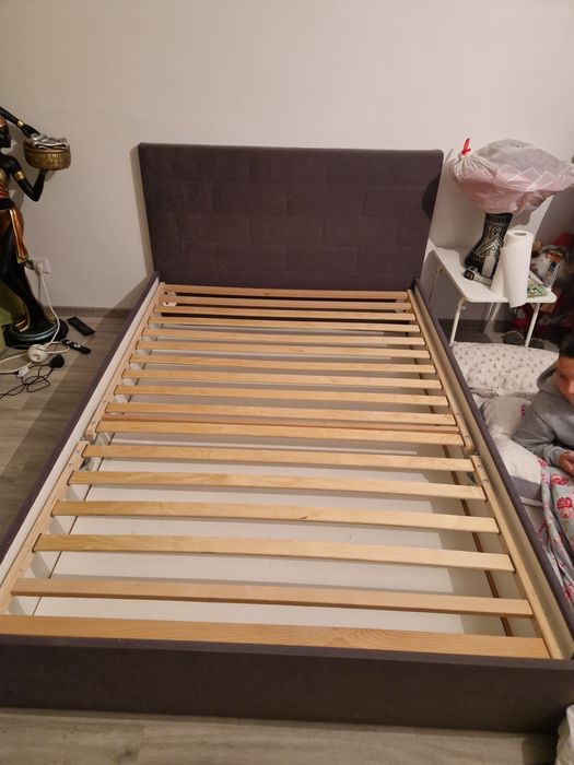 Pat cu saltea inclusa dimensiuni 140×200  cm