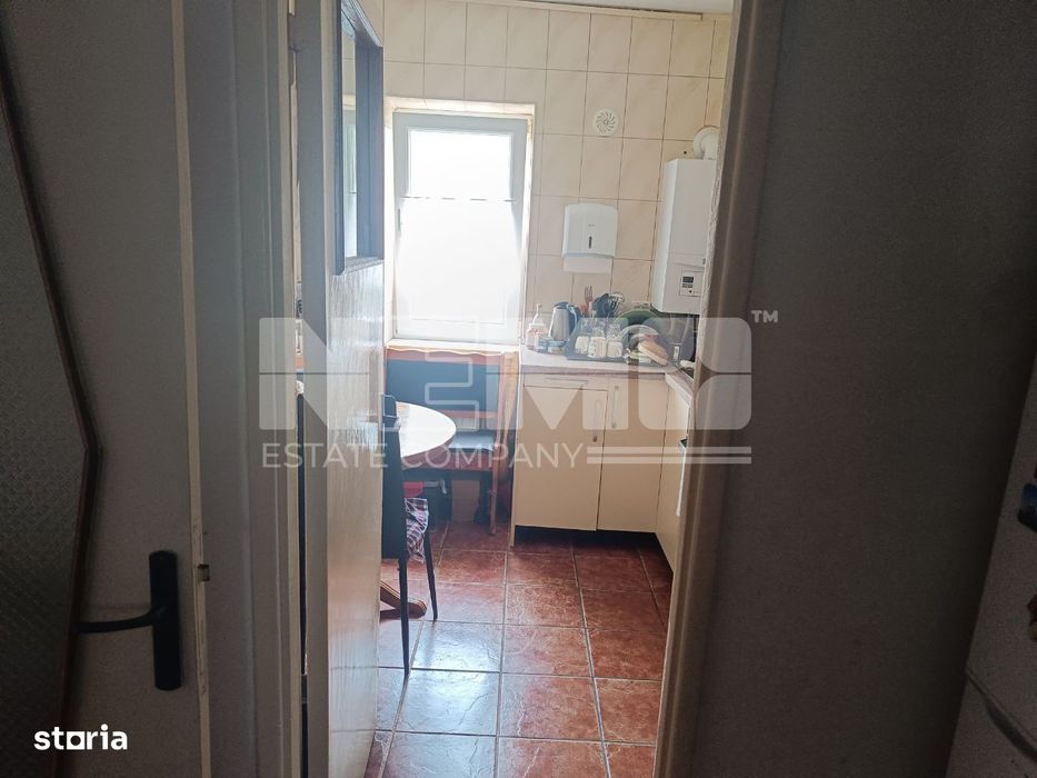 Apartament 2 camere, etaj 4, izolat, zona Liceul Economic