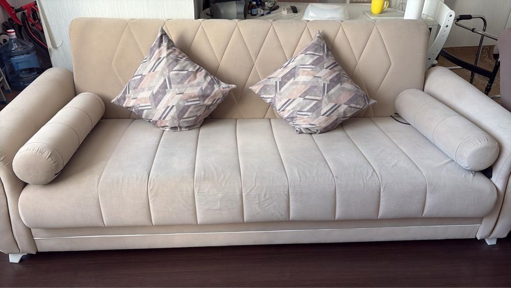 Диван мягкий, удобный