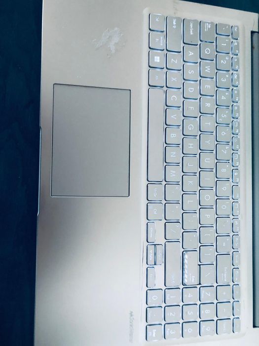 Laptop ASUS VivoBook – Intel Core i3, 8GB RAM, SSD 480GB