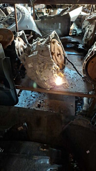 Продавам скоростни кутии за Волво ХС60.