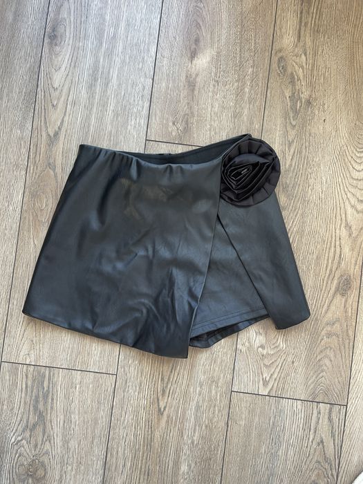 Полапанталон с брошка