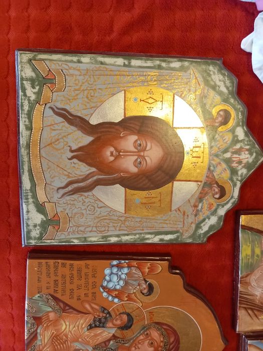 Icoane pe foita de aur