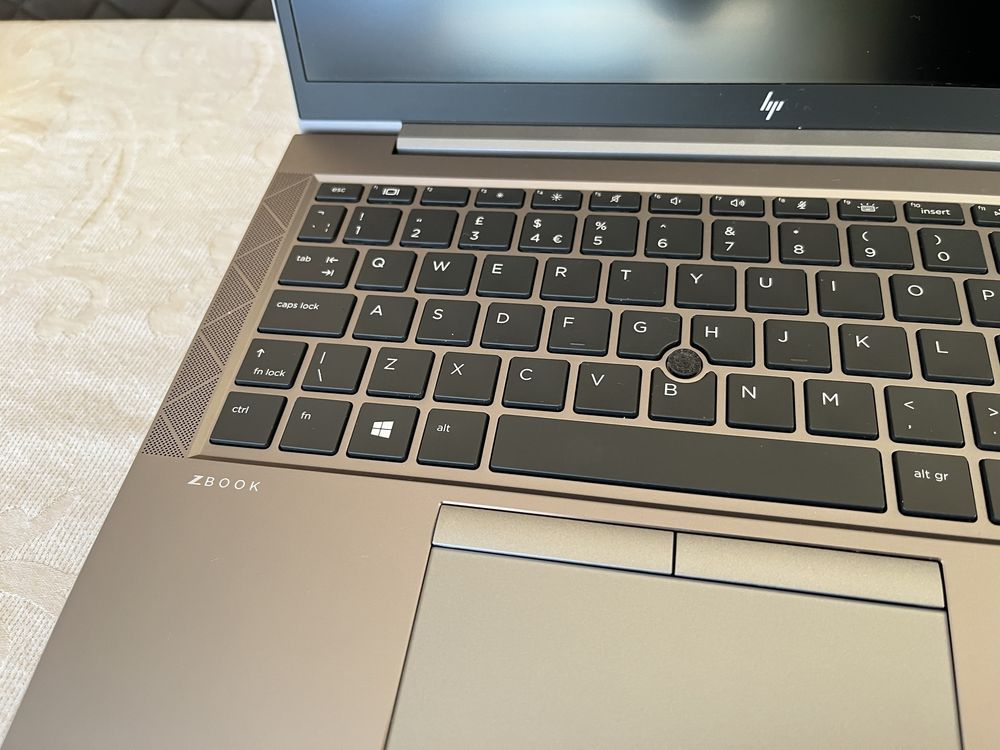 HP ZBook Firefly 14 G7 Mobile Workstation