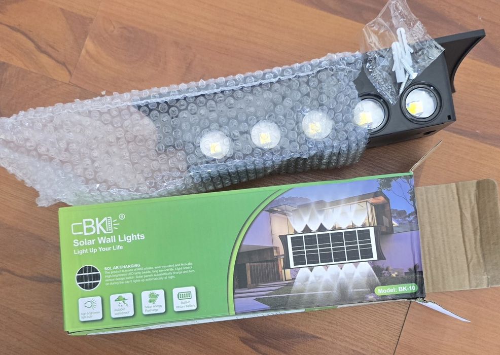 Lampa Solara Casa Si Gard