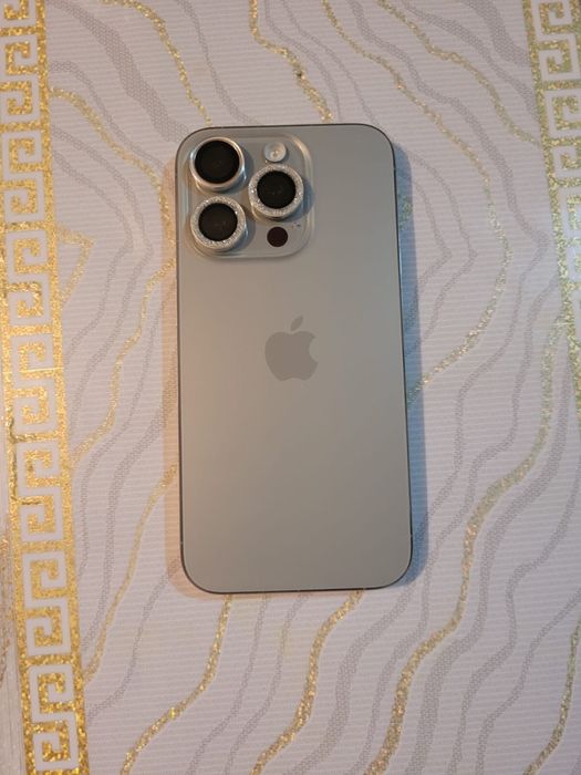 продается iPone 15 Pro, состояние отличное
