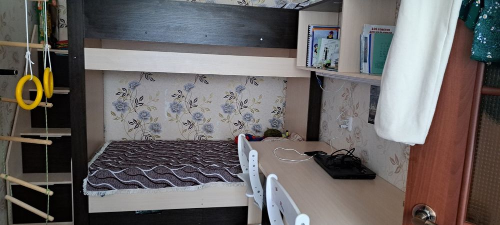 Продам детский спальный гарнитур