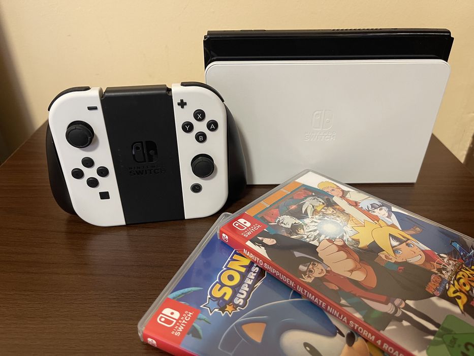 Nintendo Switch OLED alb + 2 jocuri