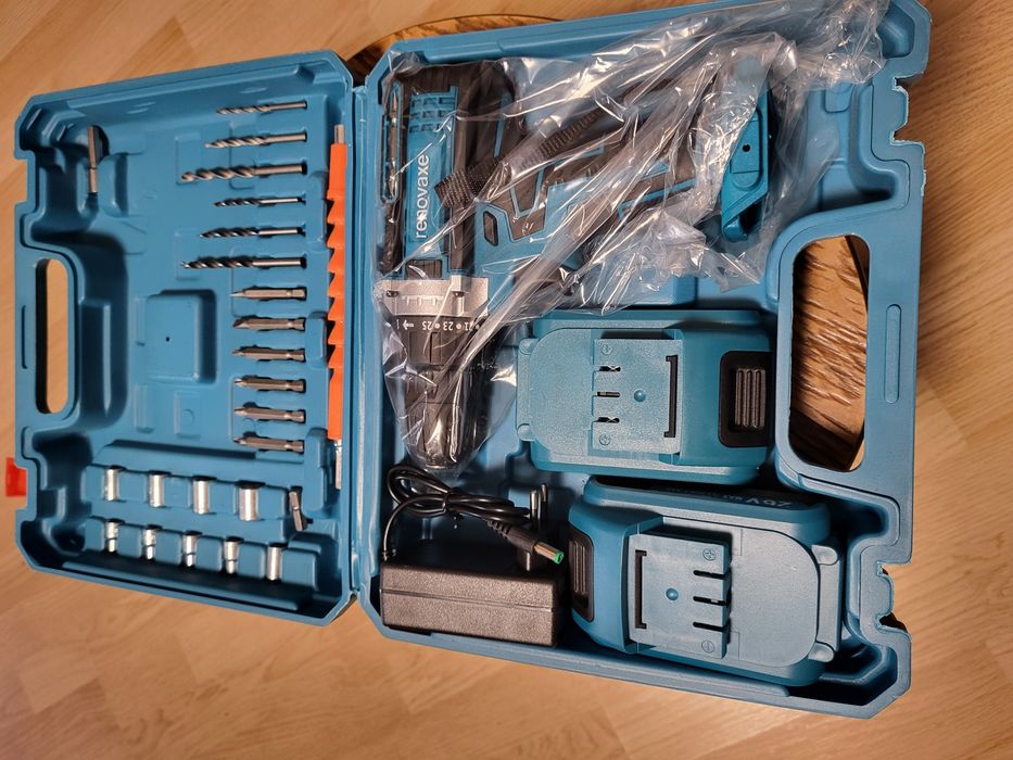 Комплект бормашина с двойна батерия и безчетков мотор