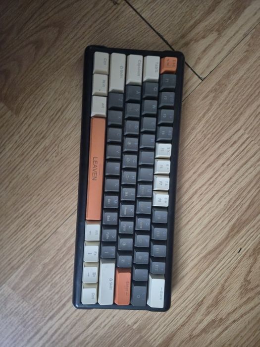 Tastatura leaven 60% Rgb