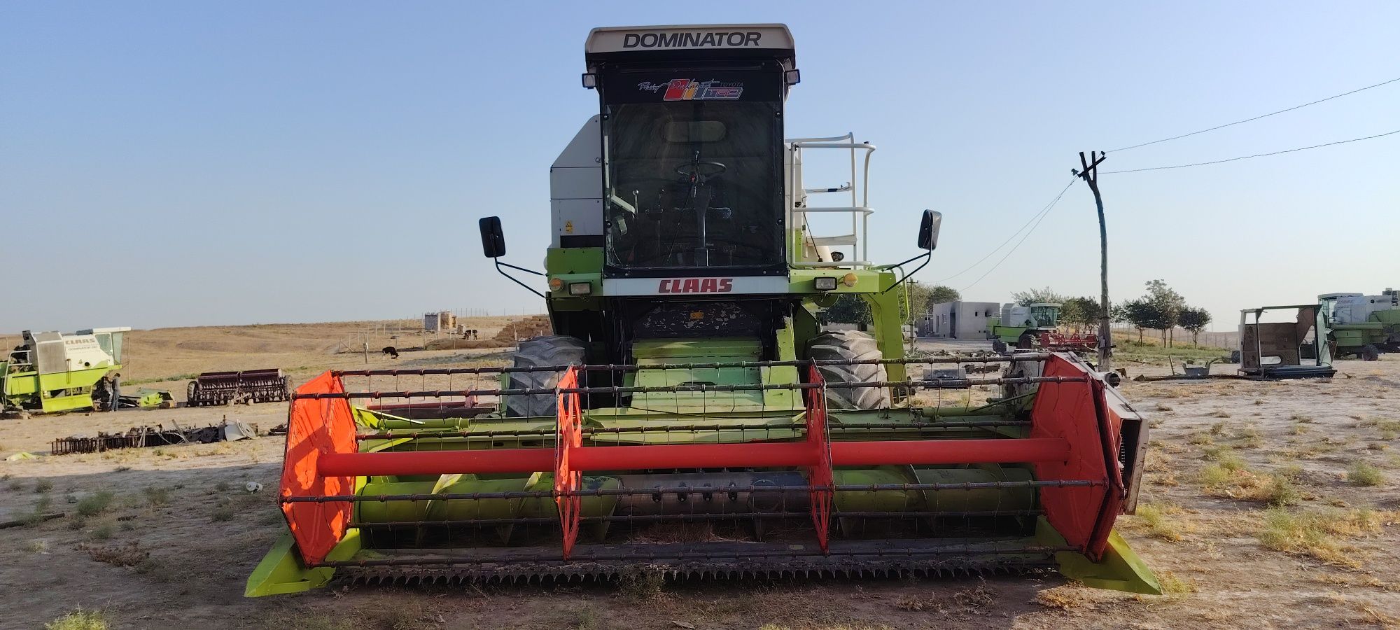 Claas dominator130 sotiladi!