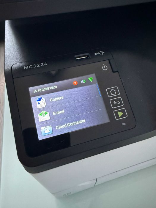 Imprimantă laser color Lexmark MC3224 perfectă pt. birouri și cabinete