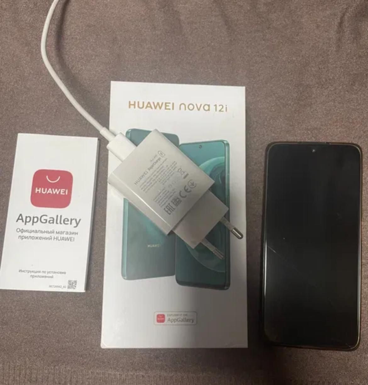 HUAWEI 12i  почти новый