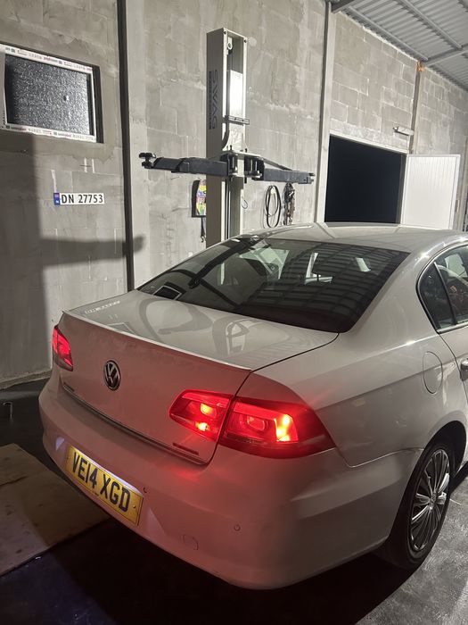 Triple bara spate haion armatura vw Passat b7 2014