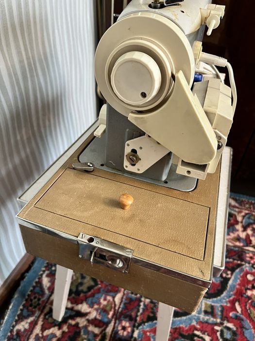 Швейная машинка Veritas