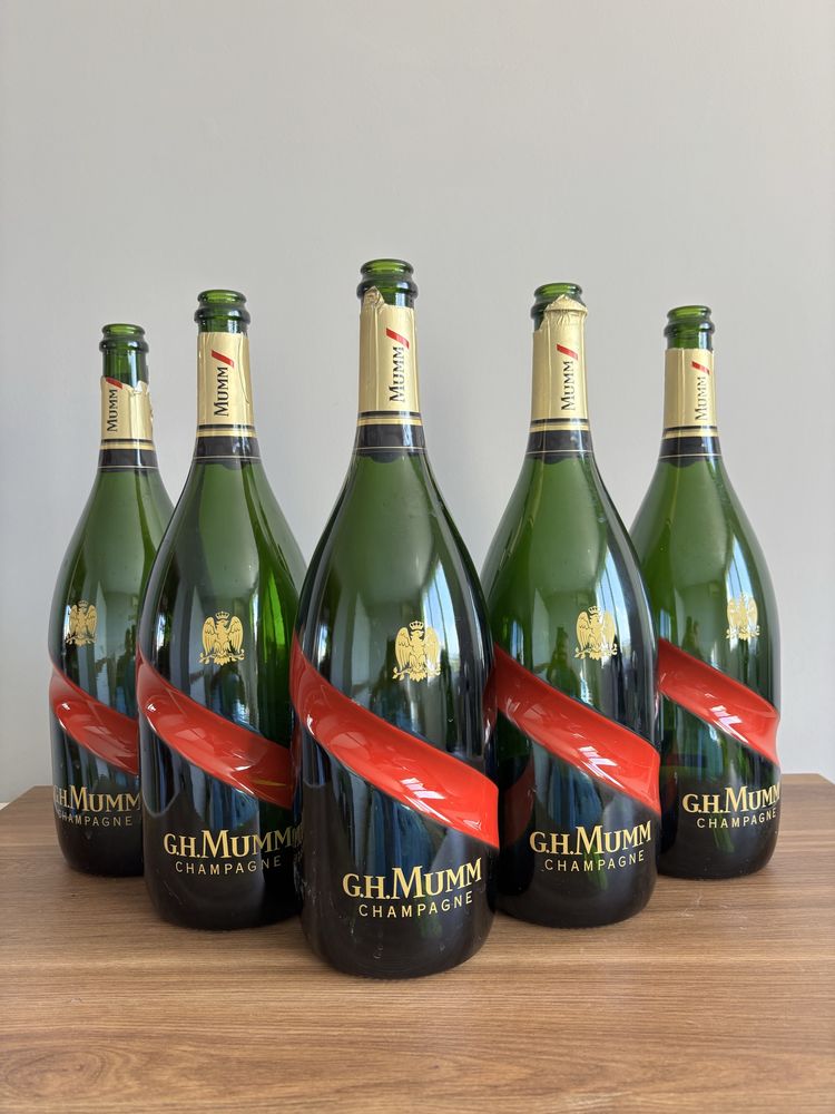 Бутилки от алкохол - Dom Perignon, Clase Azul, Cristal, Moet, Mumm