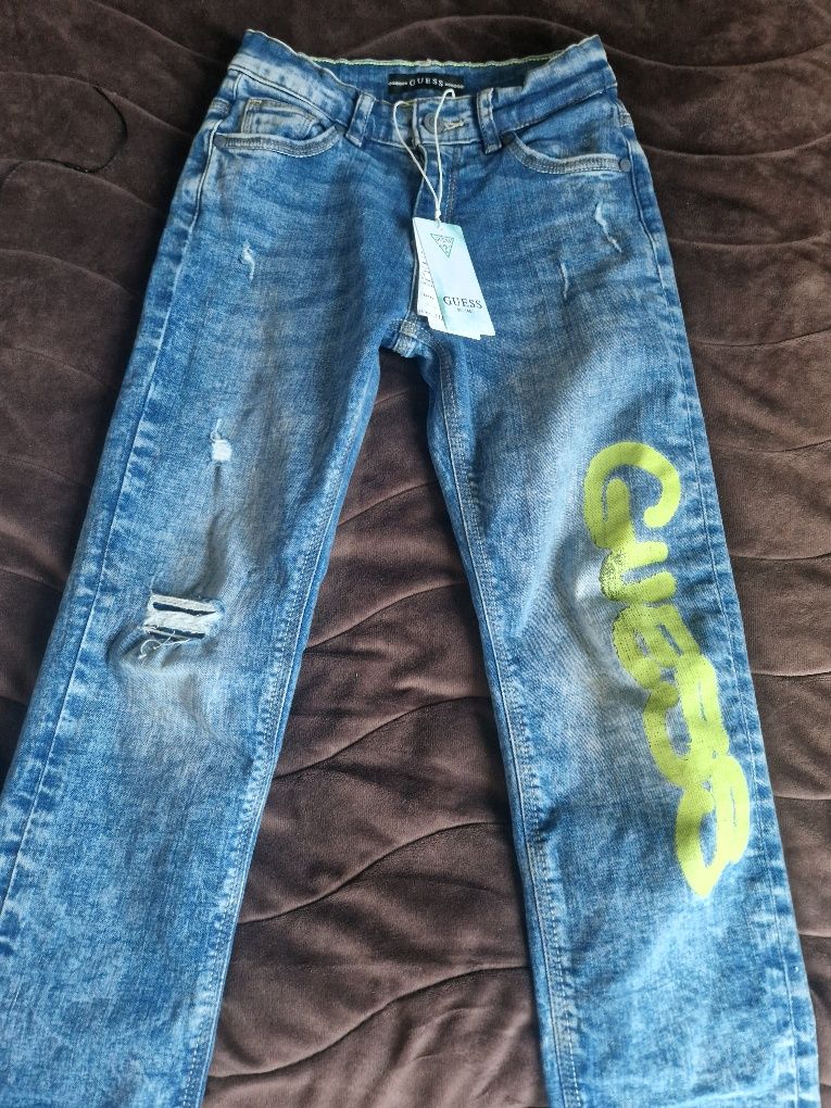 Детски дънки Guess