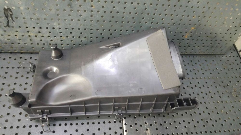 Carcasa filtru aer ford mondeo rs 97bb9a677ab