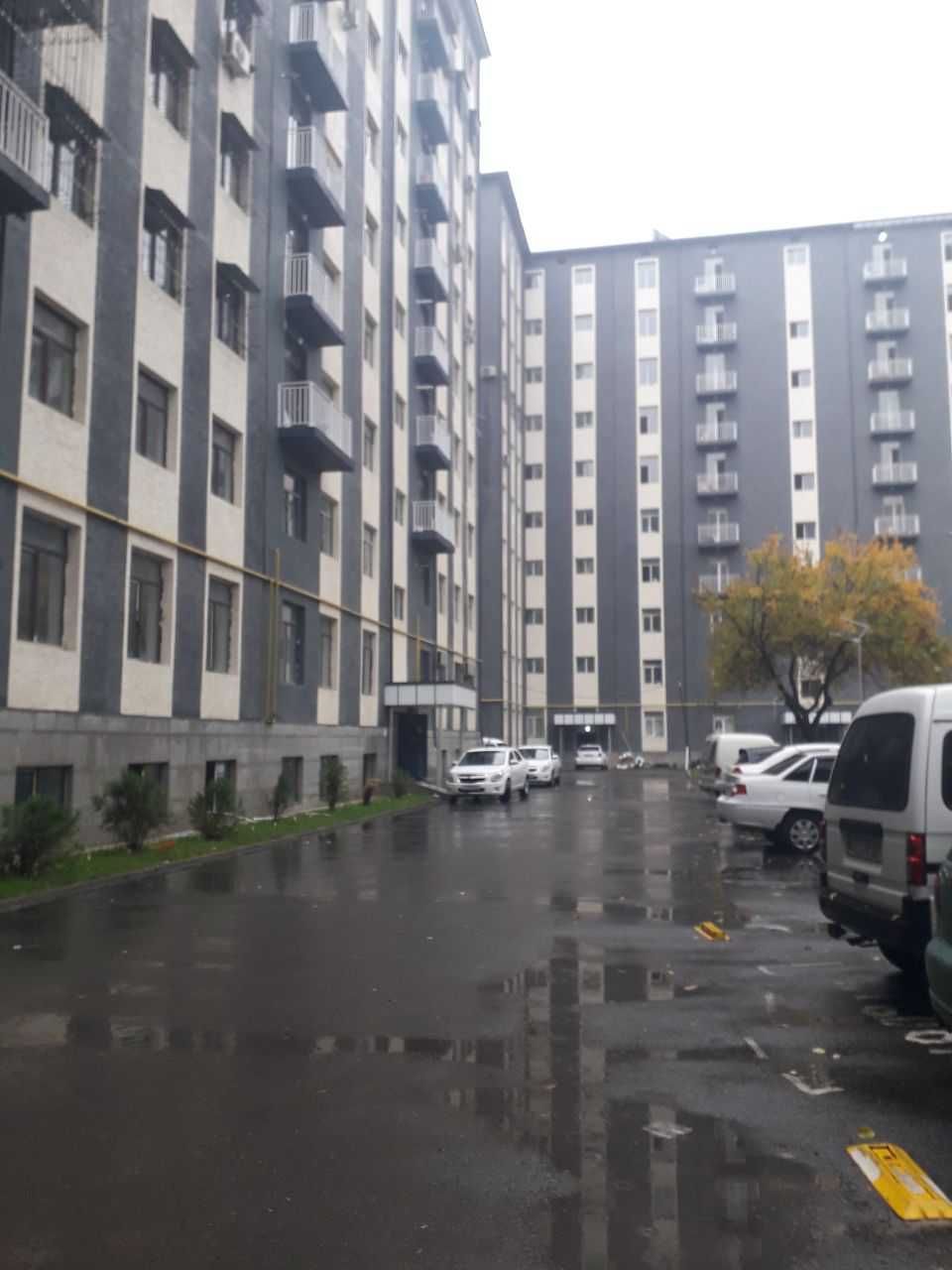 Kvartira sotiladi 2 xonali 44 m2 2024-yilda qurilgan.