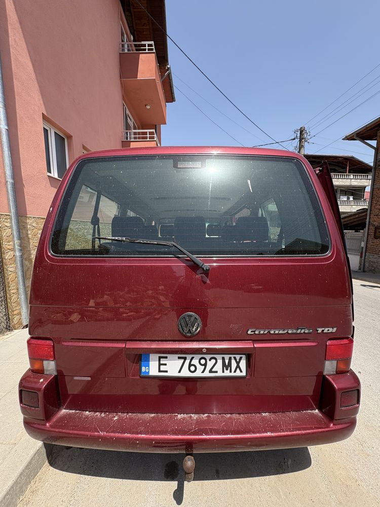 Бус  volkswagen.