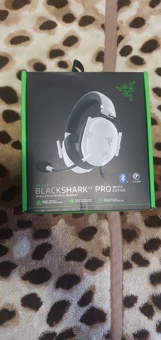 Vând căști Razer Blackshark V2 Pro White Edition Full Box