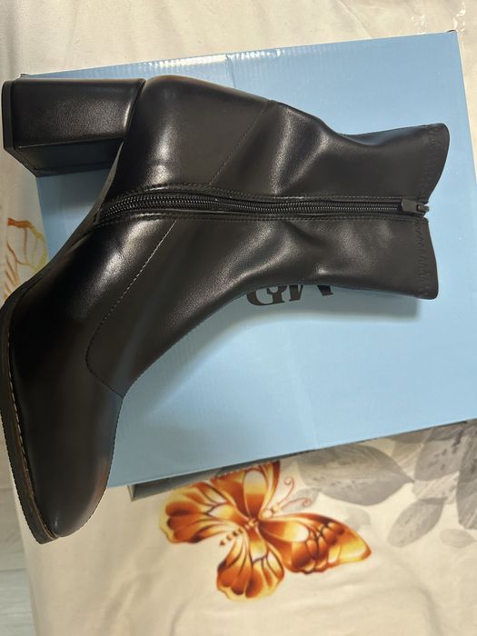 Дамски боти чисто нови размер 41