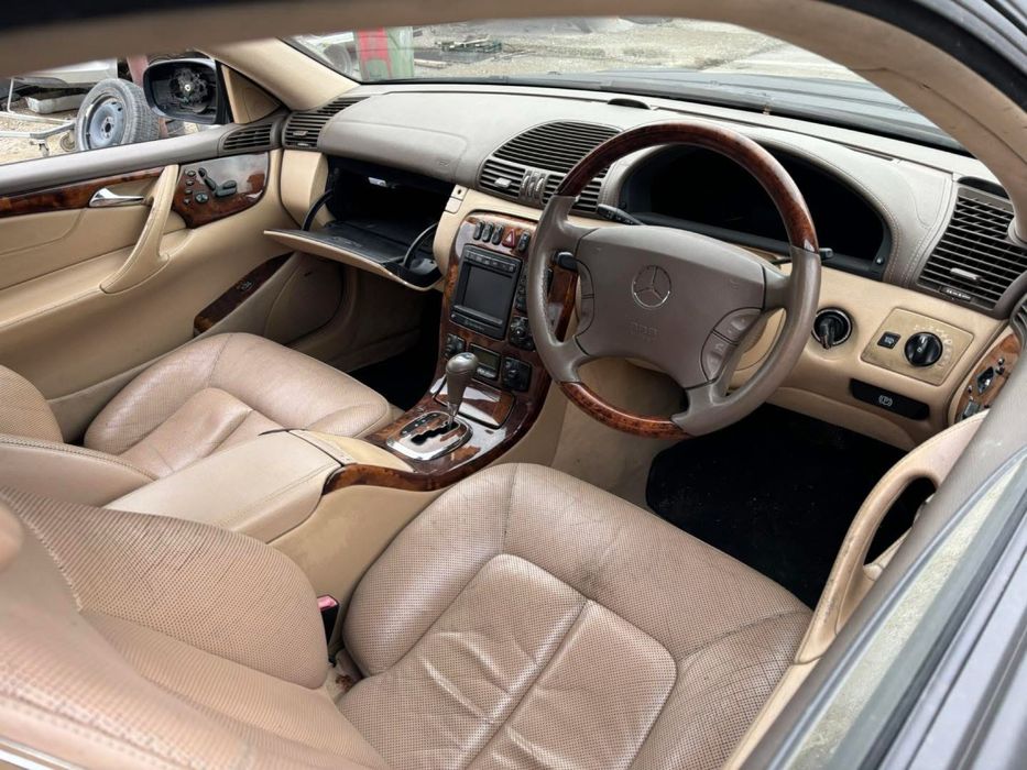 Dezmembrez Mercedes CL500 c215 2002 cod V8 M114