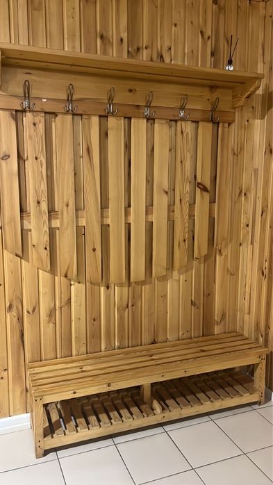 Продается вешалка, скамейка , зеркало все для бани