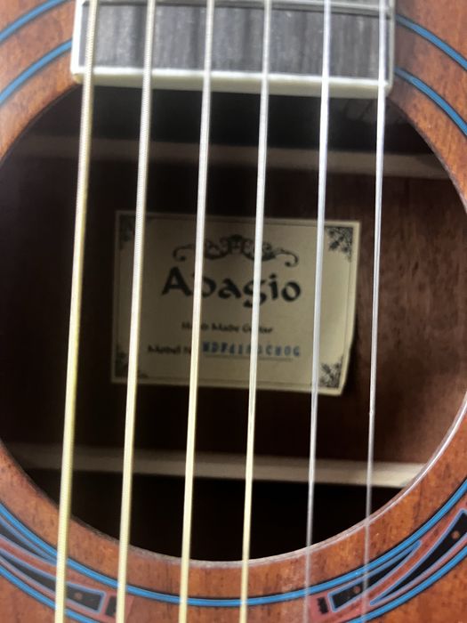 Гитара Adagio срочно продается