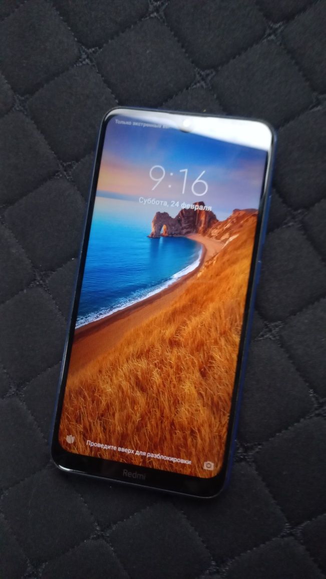 Телефон Xiaomi Redmi 8