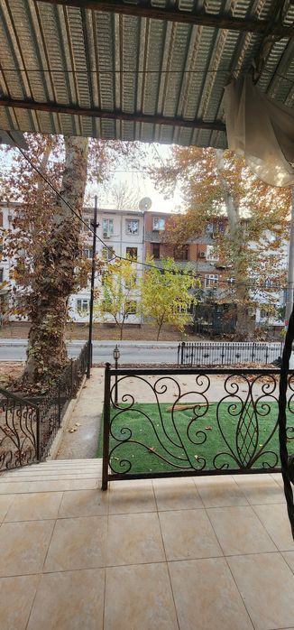 Своя Юнусобод 13кв 2комнатная 1етаж огород парковка подвал ремонт