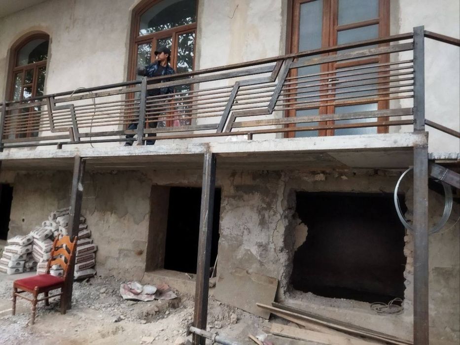 Svarchikman reshotka naves darvoza va metaldan barcha narsalar yasaymz