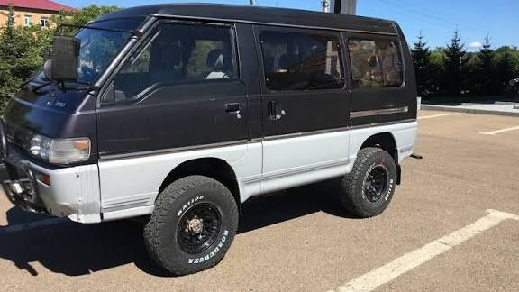 Митсубиши Делика