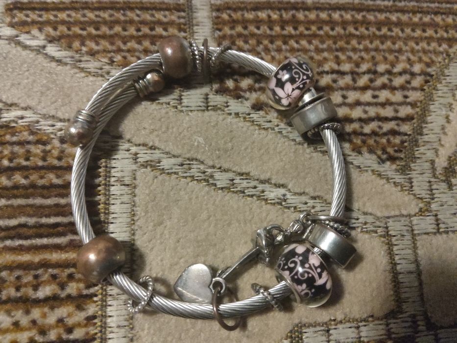 Brățară nefolosita!