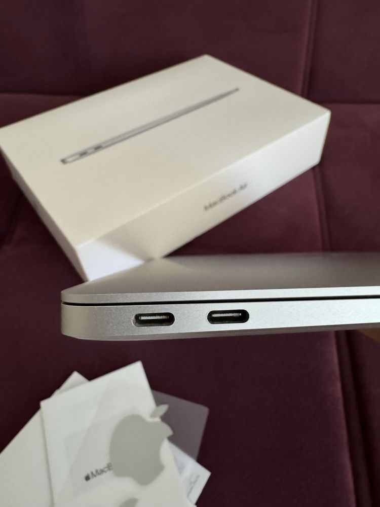 Macbook Air M1 13.3'inch 8GB RAM, 256GB SSD, Retina Display