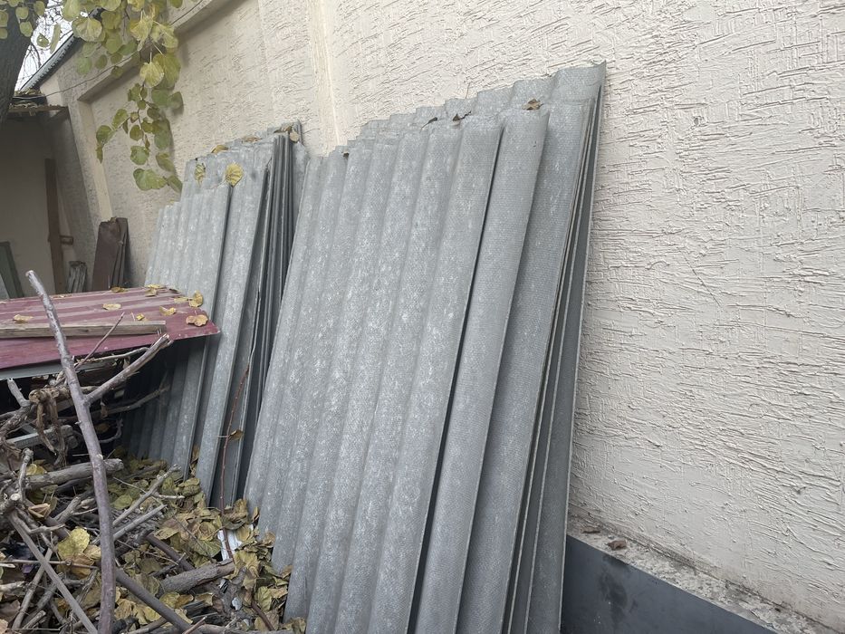 Продам шифер примерно 60 штук
