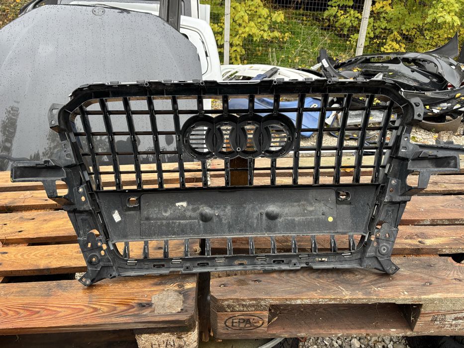 Решетка Audi Q5