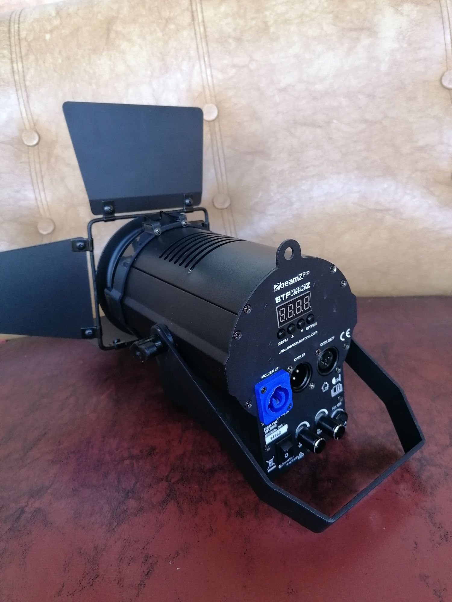 Beamz btf50z mini fresnel zoom  50W